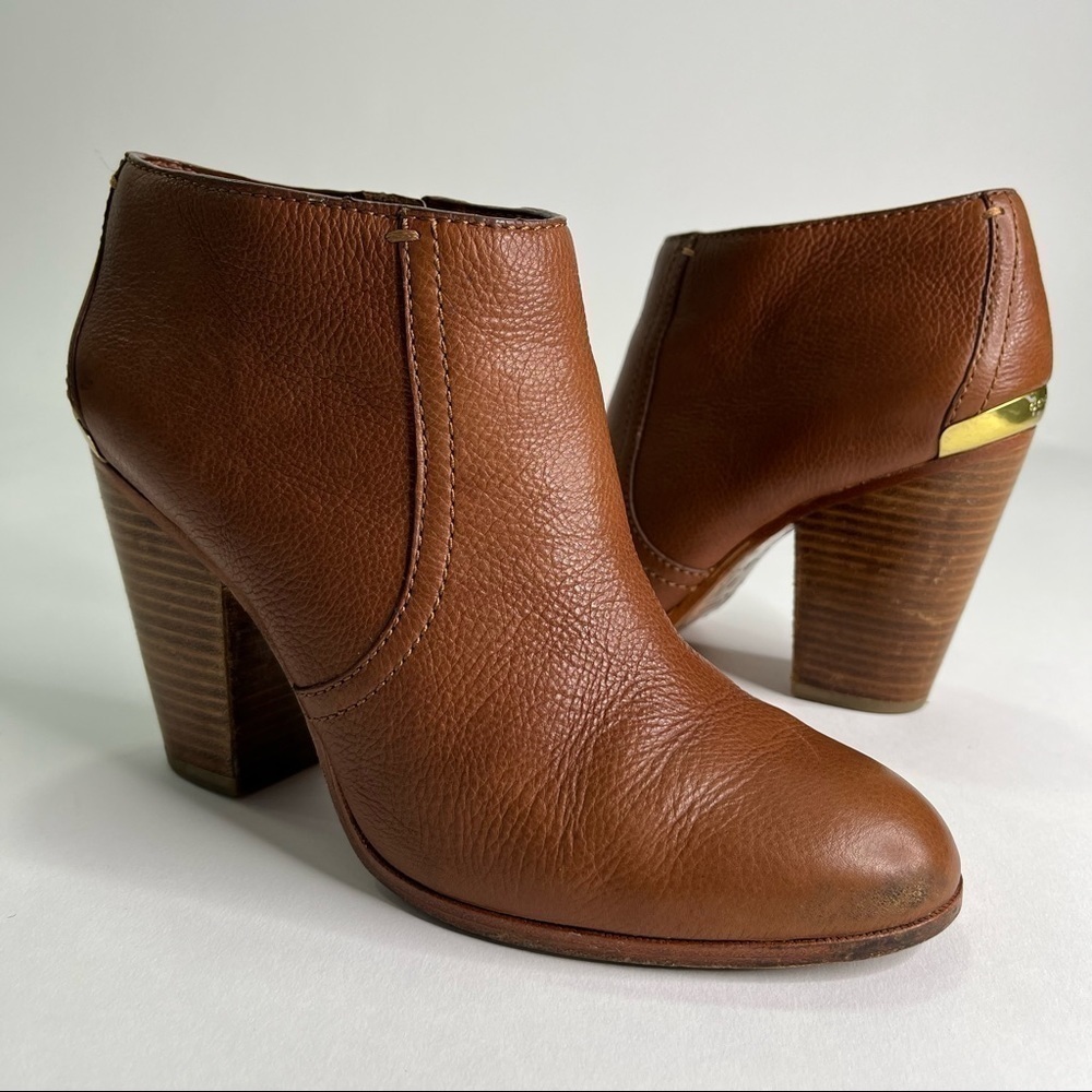𝅺COACH Hattie Camel Brown Gold Leather Stacked Heel Ankle Classy Booties Boots
